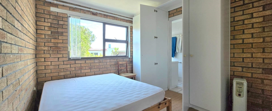 3 Bedroom Property for Sale in Kleinbaai Western Cape